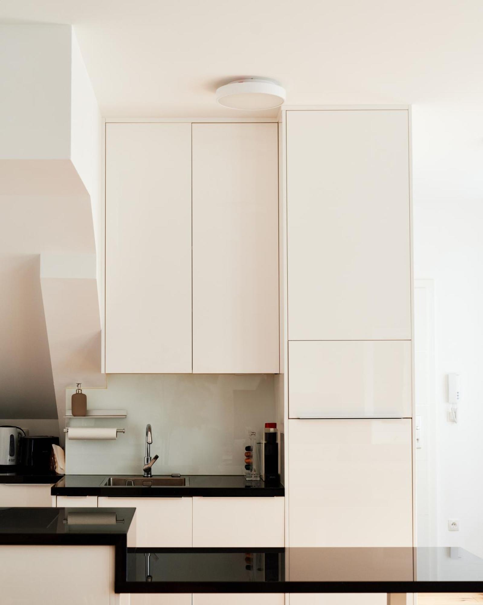 New Spacious Ultra-Modern Apartment In Wien Westbahnhof Exterior foto